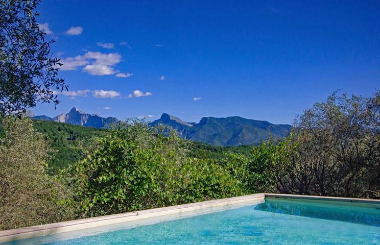 Ferienhaus "Villa Gli Ulivi" mit Bergblick, privatem Pool und Wlan in Fivizzano, Massa-Carrara