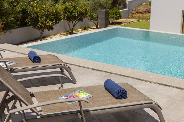 Location de vacances pour 10 personnes, avec terrasse et jardin à Alvor - 3