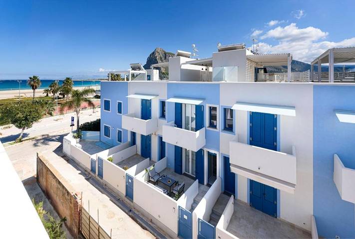 Apartahotel para 2 personas, con vistas y terraza en Sicilia