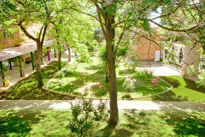 Casa de huéspuedes para 2 personas, con piscina y jardín - 1