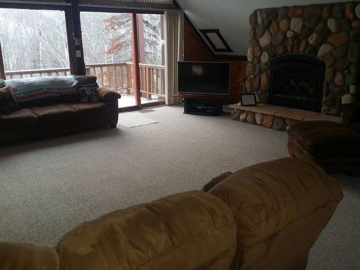 Vacation rental for 11 people, with sauna and terrace as well as hot tub in Upper Peninsula of Michigan
