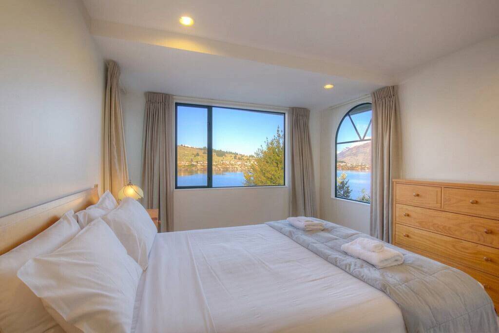 Ganze Wohnung, Blick auf den See | Großzügiger Balkon | Bequem und bequem in Queenstown, Otago