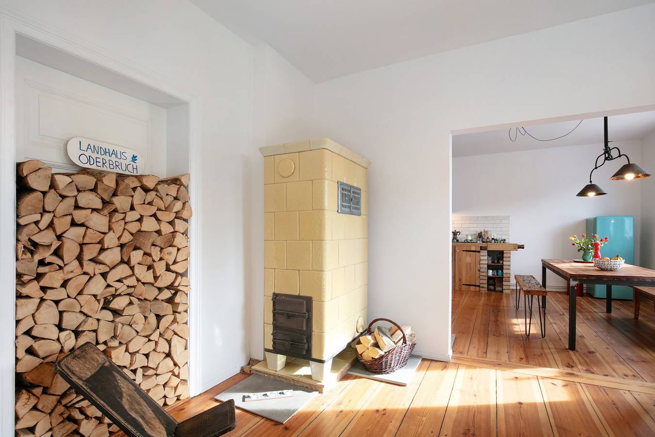 Ganze Wohnung, Ferienwohnung "Das Atelier" mit 2 Gemeinschaftsterrassen, Gemeinschaftsgarten und Wlan in Neuenhagen, Bad Freienwalde
