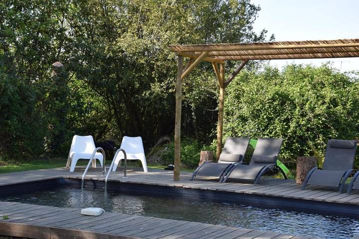 Location de vacances pour 11 personnes, avec piscine ainsi que vue et jardin, animaux acceptés à Saint-Martin-de-Gurson - 3