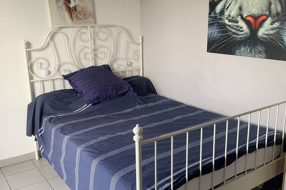 Entire apartment, At the gates of Montpellier T2 modern secure parking and streetcar L1/3 at 2m in Juvignac, Côte d'Améthyste