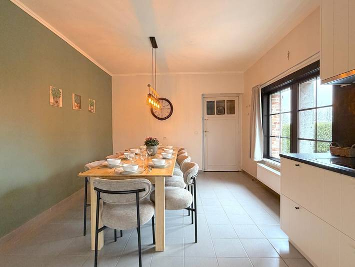 Location de vacances pour 10 personnes, avec jardin et terrasse dans Hainaut