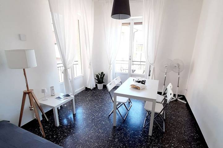 Gîte pour 6 personnes, avec balcon à Noli - 2