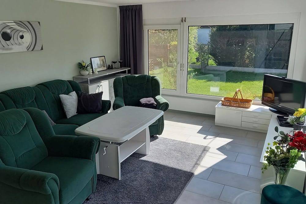Bungalow am Rande des Auwald von Leipzig & direkt am Saale-Leipzig-Kanal in Schkeuditz, Nordsachsen