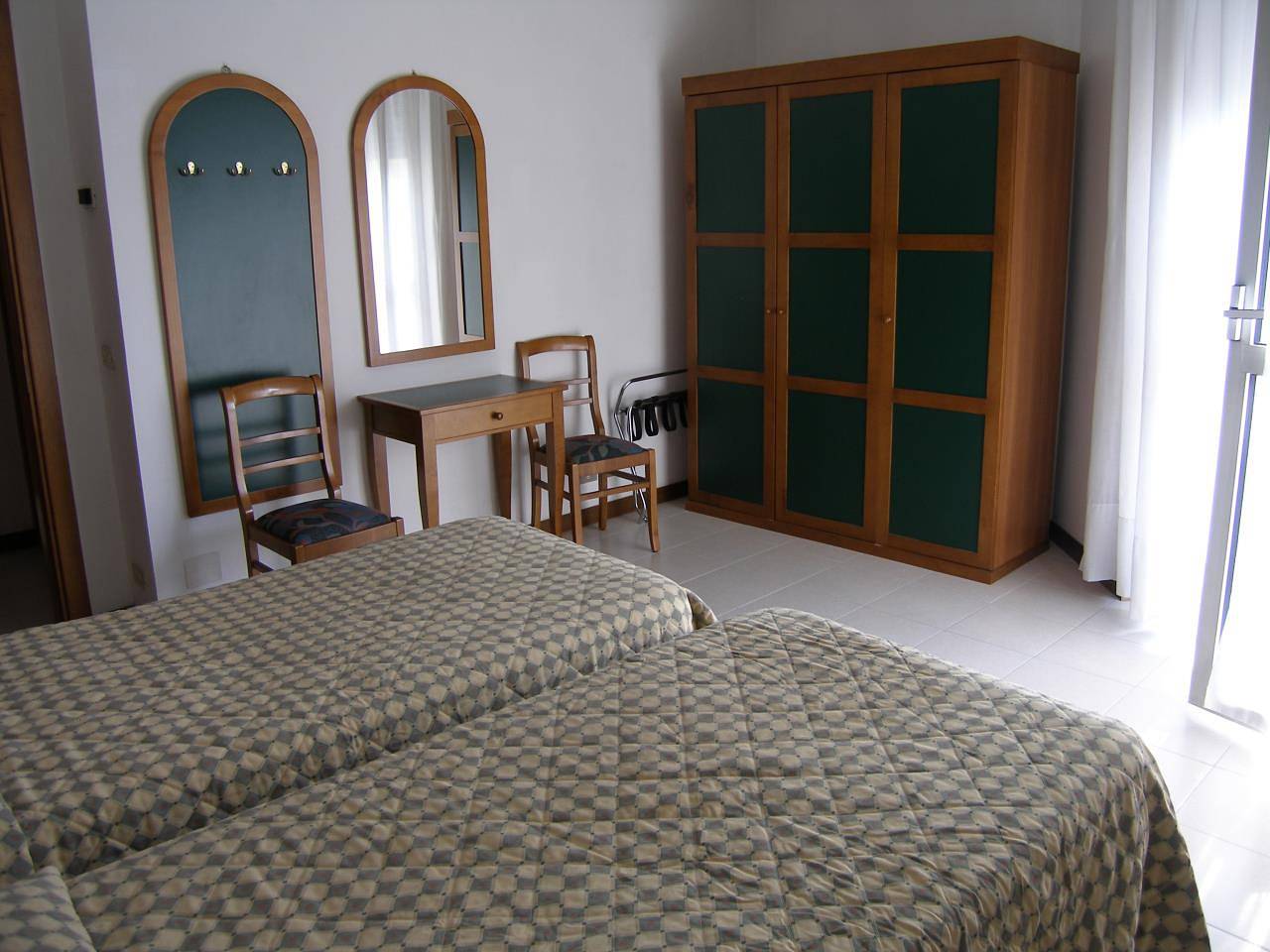 Ganze Wohnung, Residenz Doria Zweizimmer-Wohnung Bilo für 4 Personen in Garda, Gardasee-Berge