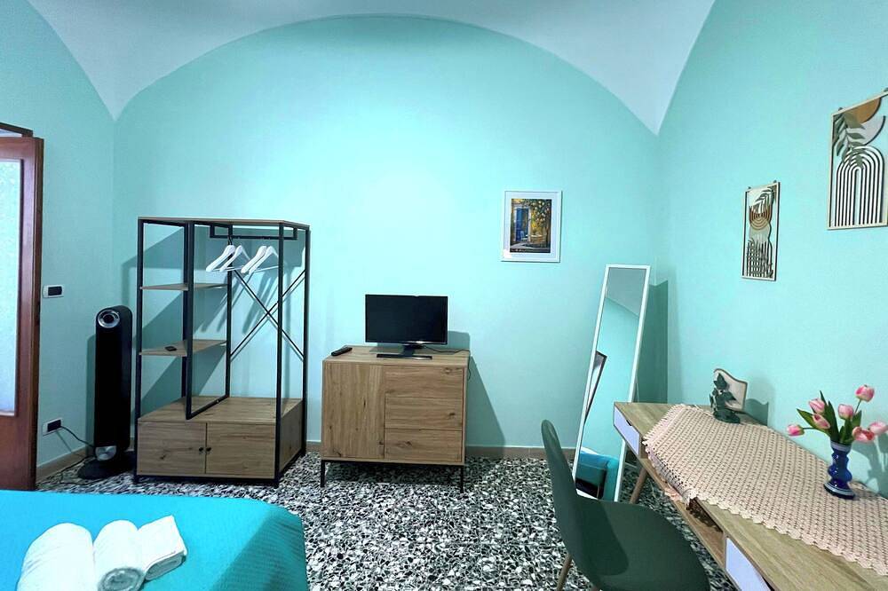 Vefià | vacation home. The terrace on the Mediterranean in Procida, Neapel Provinz