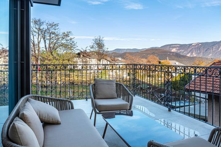Appartement entier, Appartement "Eichhof Lavendel" avec terrasse plein air privée, jardin partagé & Wi-Fi in Termeno sulla Strada del Vino, Massif de Non