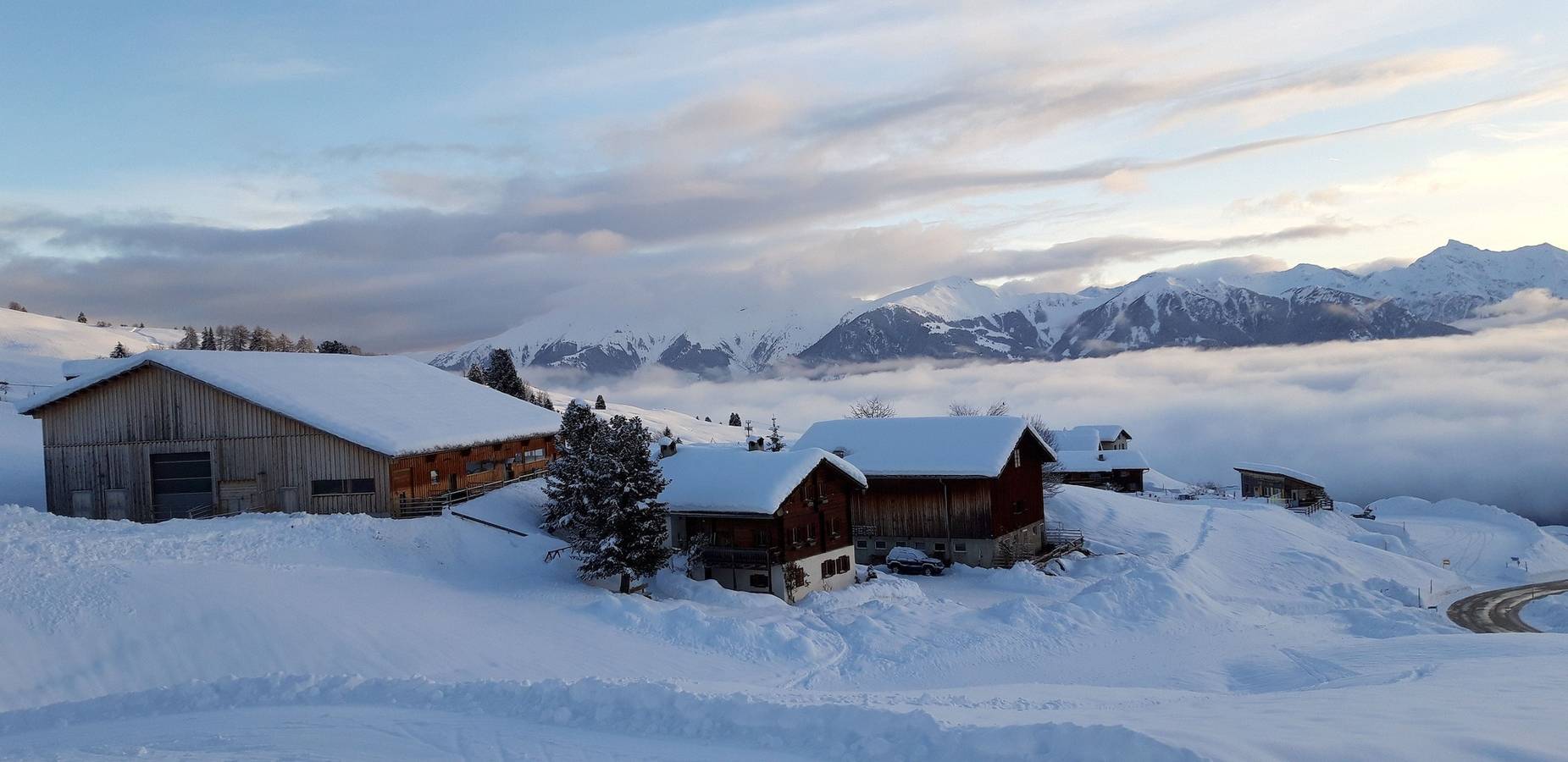 Entire holiday apartment, "Hof Gross Gada" on the ski piste in Tschappina, Lepontine Alps