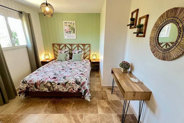 Gîte pour 2 personnes, avec balcon, animaux acceptés à Sanilhac-Sagriès - 2