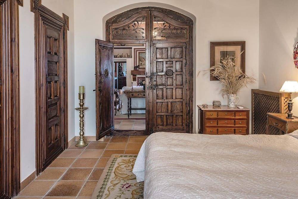 Cozy home in El Garrobo in El Garrobo, Sevilla Province