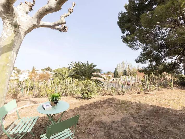 Chalet para 6 personas, con jardín además de piscina y sauna en Cambrils