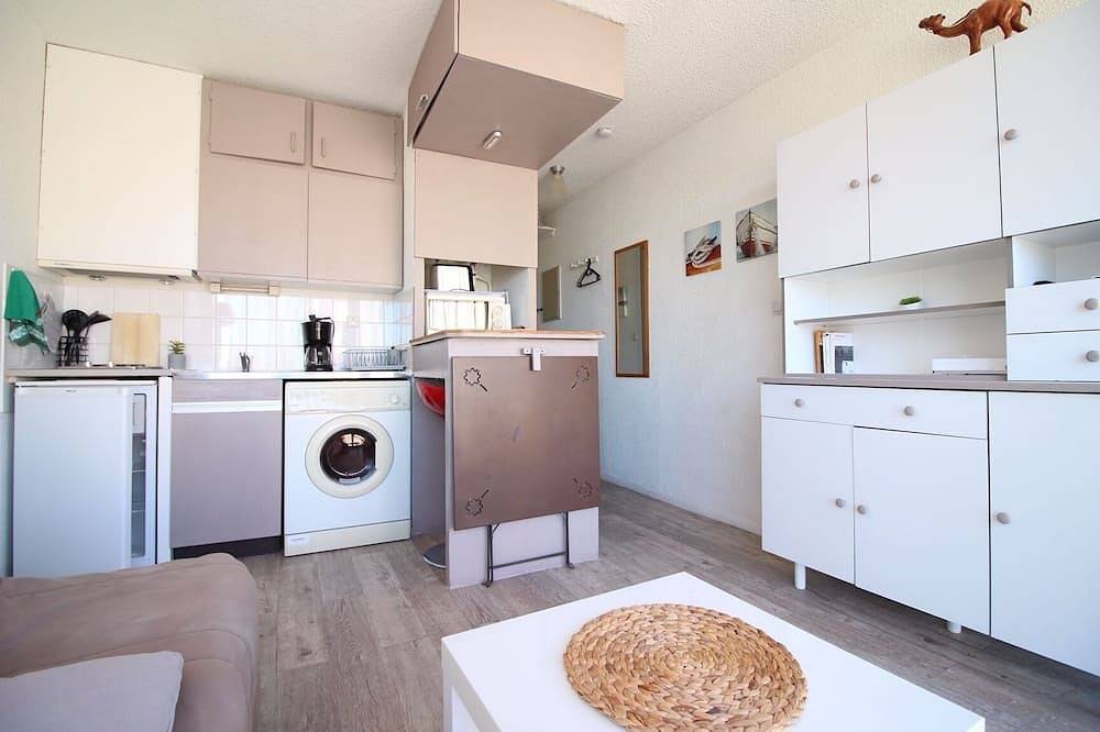 Entire apartment, For rent studio gruissan in Gruissan (Ville), Gruissan