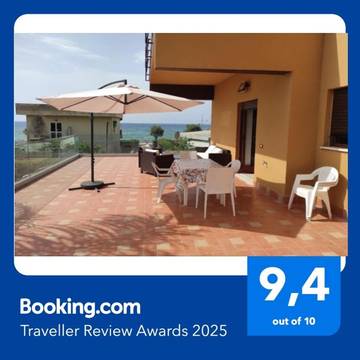 Location de vacances pour 7 personnes, avec vue et balcon, adapté aux familles à Terracina