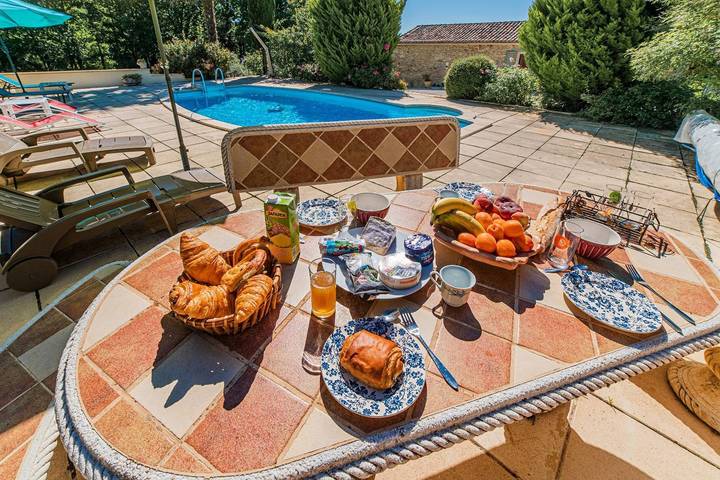 Location de vacances pour 6 personnes, avec piscine à Blanquefort-sur-Briolance - 4