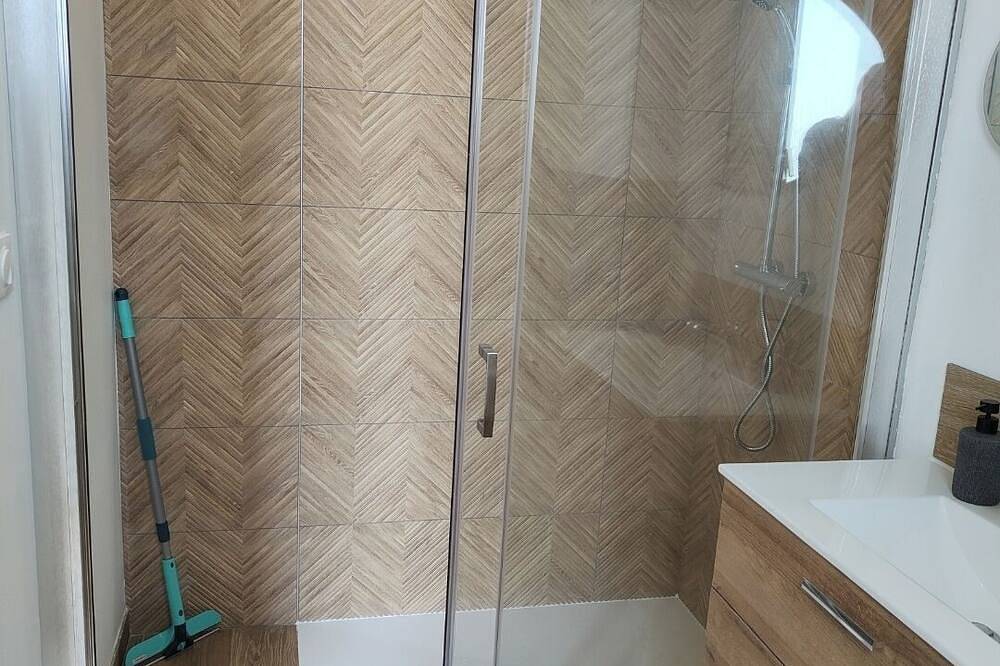 Appartement entier, Studio neuf proche centre ville in Pabu, Région de Guingamp