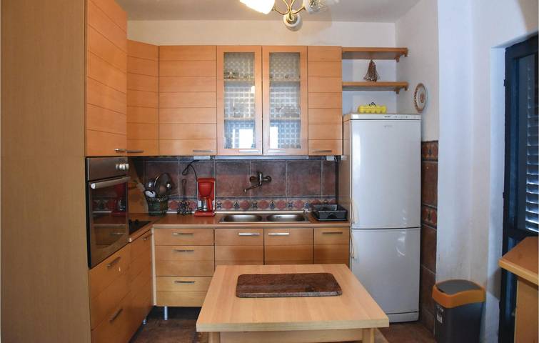 Ferienhaus für 8 Personen, mit Terrasse in Montenegro - 3
