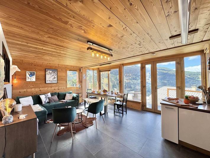 Location de vacances pour 10 personnes, avec vue et terrasse dans Vars (station de ski)
