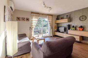 Cheap Villa for 8 People in Aiguaviva Parc, Lloret de Mar, Photo 4