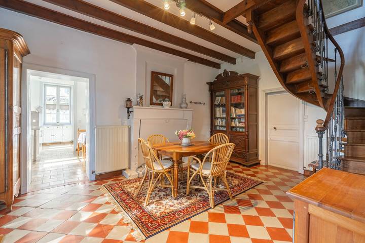 Encantadora casa familiar de 1880 cerca de Mortagne-sur-Gironde y la costa atlántica in Boutenac-Touvent, Saintes region