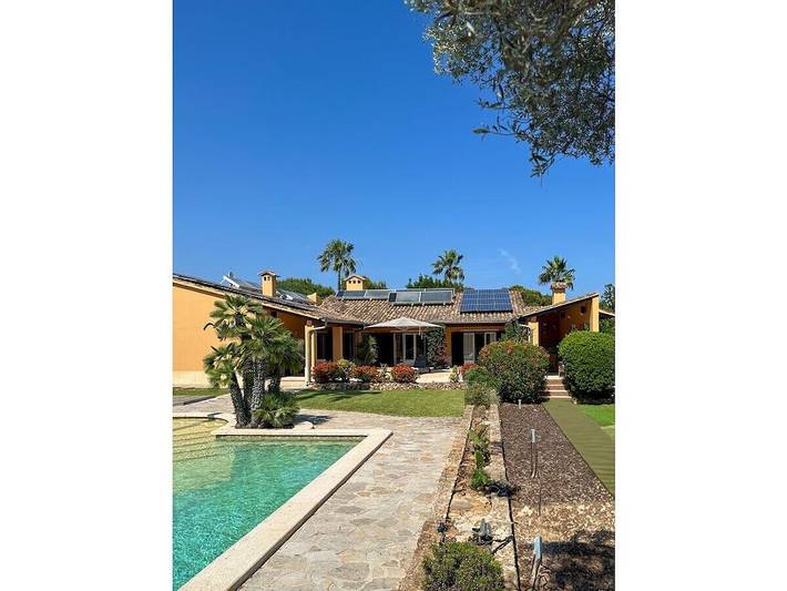 Villa en Cala Muarad con piscina. in Cala Murada, Manacor