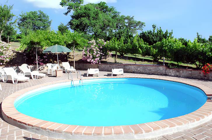 Appartamento per 10 persone, con piscina e terrazza in Bevagna