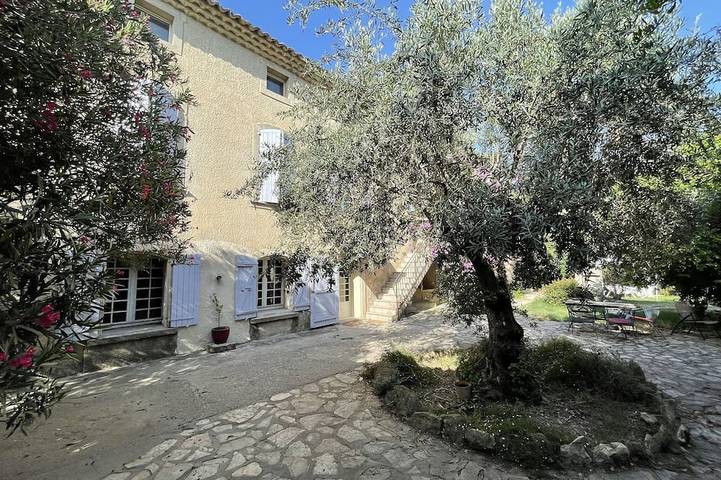 Appartement de vacances pour 3 personnes, avec Jardin et Piscine