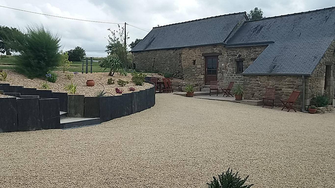 Chambres d'Hôtes La Rompardais - Au Bord de l'Eau in Pléven, Région de Dinan