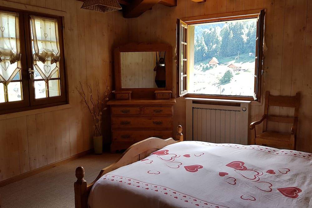 Au Petit Paradis in Saint-Pierre-d'Entremont, Isère