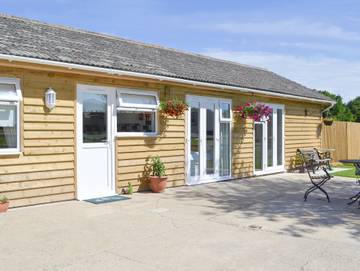 Glamping for 4 People in Bilsington, Kent, Photo 1
