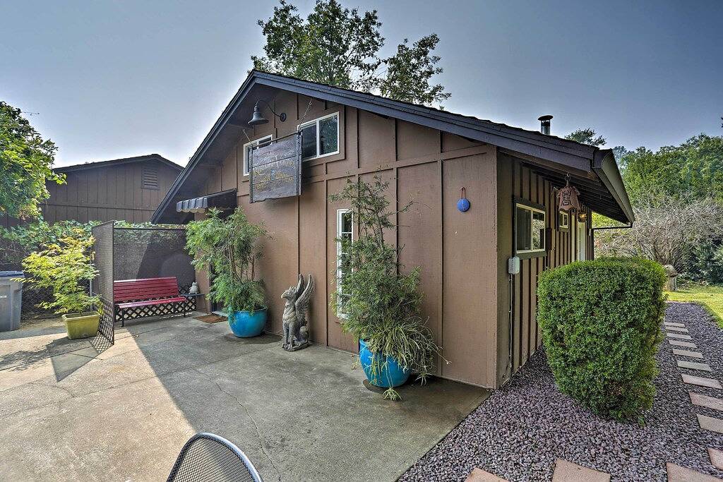 Modern Entertainment Getaway Off Sacramento River! in Shasta County