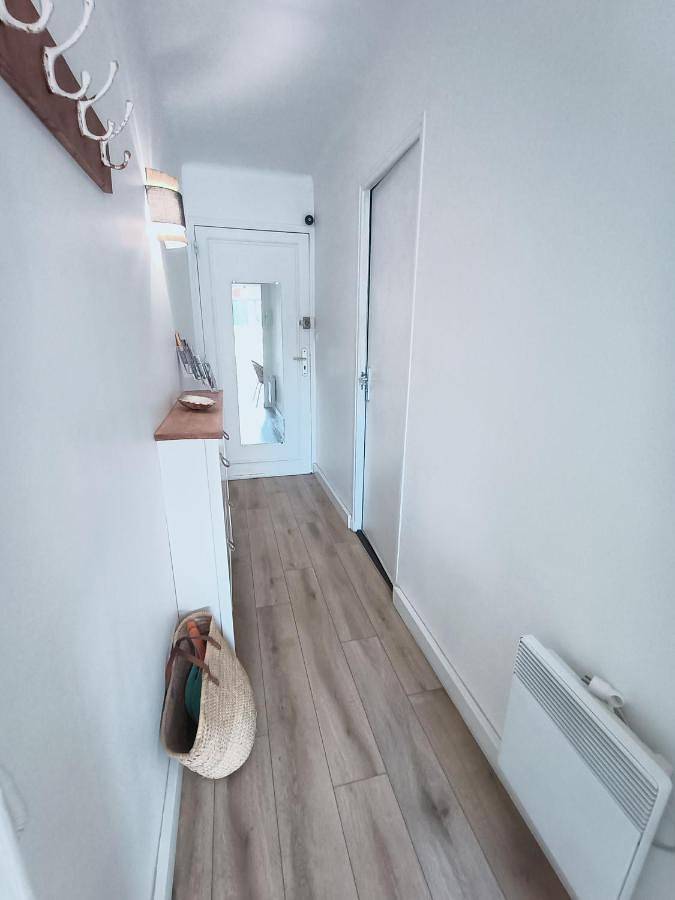 Gîte pour 2 personnes, avec terrasse dans Plage de Portissol - 4