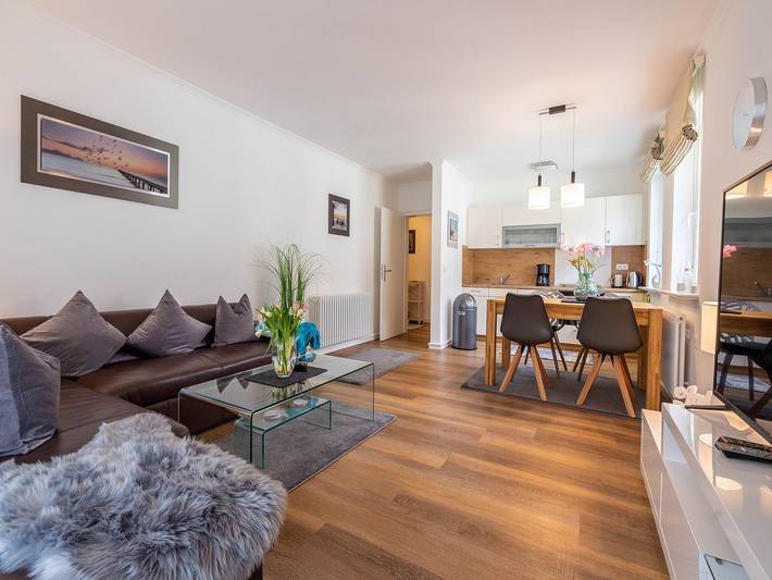Ferienwohnung für 4 Personen, mit Balkon und Garten in Prora