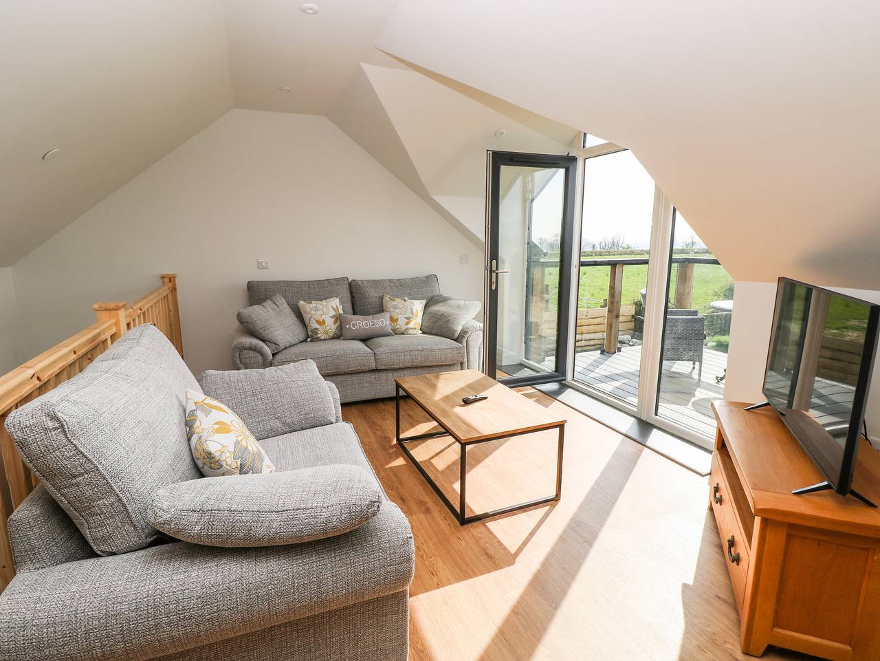 Glowty Brynbedw in Carmarthenshire