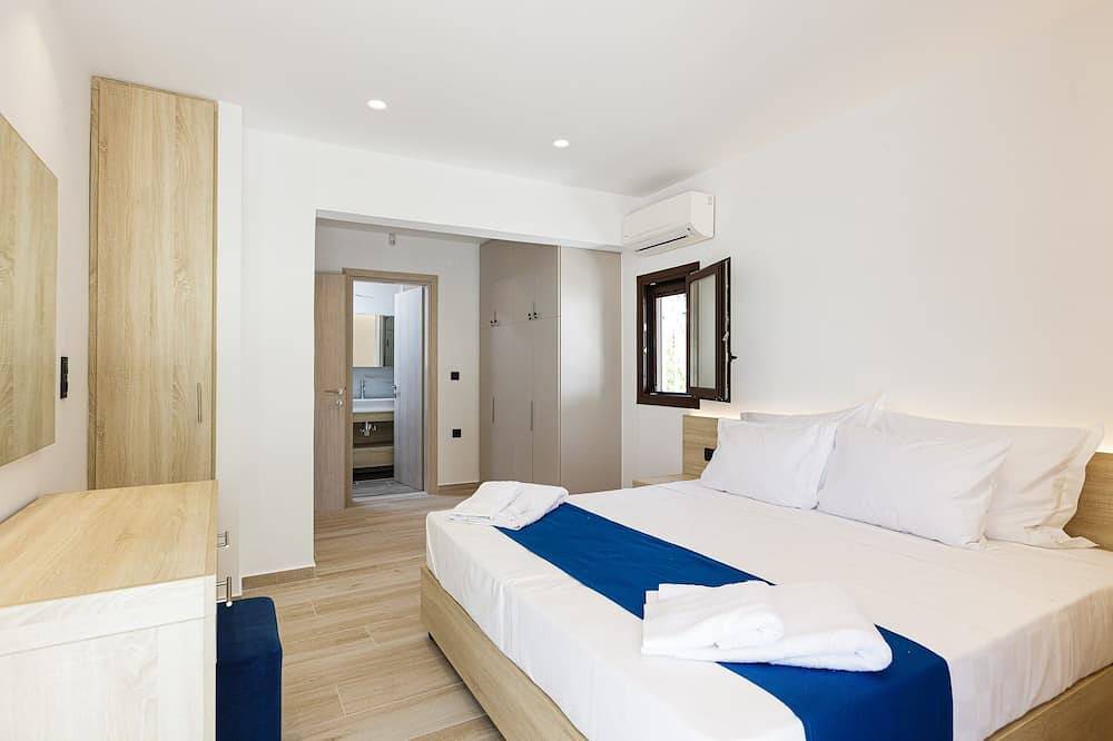 The White House of Bali, an outstanding Seaview villa, a w/private pool (14pax) in Bali (Crète), Région de Réthymnon
