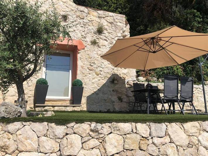 Location de vacances pour 6 personnes, animaux acceptés à Falicon