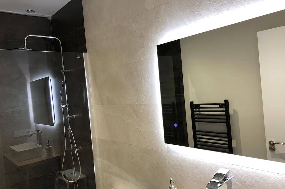 Entire apartment, Ronda By Lixloft en el Centro Histórico y Cerca de la Plaza Mayor in Centro (Salamanca), Salamanca