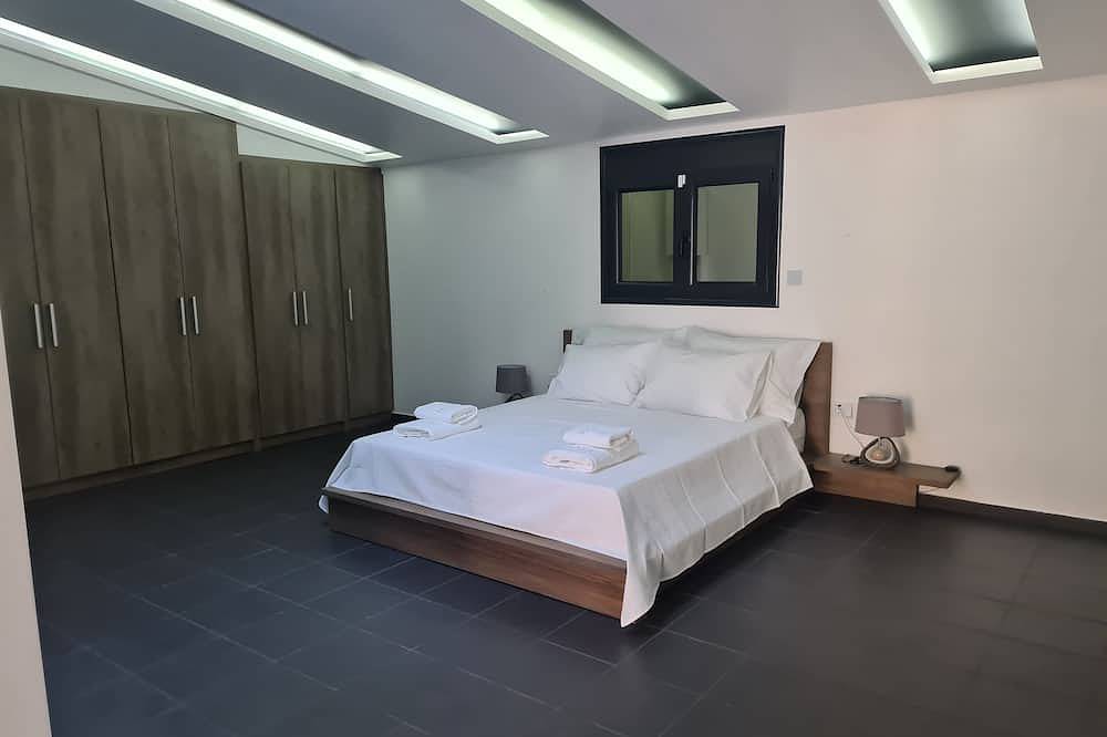 Olivujoj - Private Pool Villa with Detached Pool House & Bbq in Athenian Riviera in Anavyssos, Regionalbezirk Ostattika
