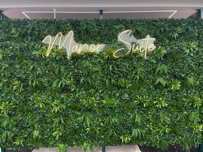 Hôtel pour 2 personnes, avec jacuzzi et jardin ainsi que piscine et sauna, animaux acceptés à Corby - 3