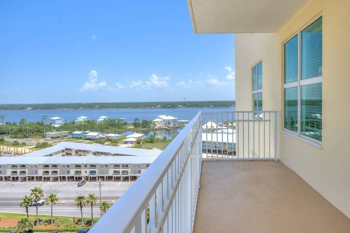 Vacation apartment for 6 people, with hot tub and pool as well as balcony and sauna - 1