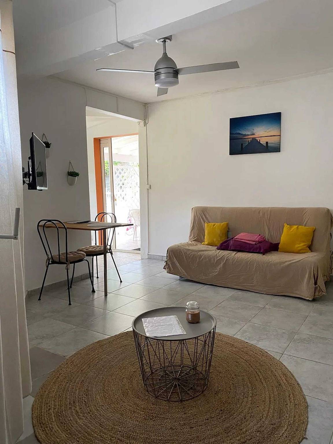 Cozy house with terrace in Le Gosier 40 m² in Le Gosier, Guadeloupe (Caribbean)