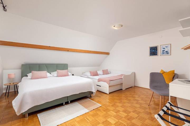 Chambre d’hôte pour 12 personnes, avec jardin à Ljubljana - 3