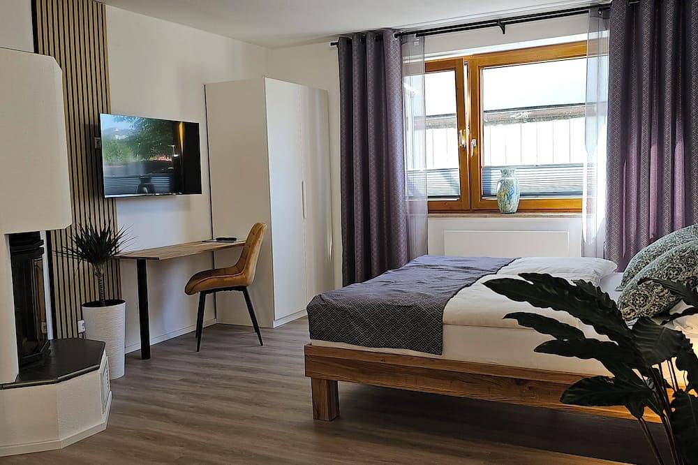 Ganze Wohnung, Elodia Luxus Apartment - Wlan, Smart Tv, Terrasse, Küche, Handtücher in Heidenheim, Stuttgart Region