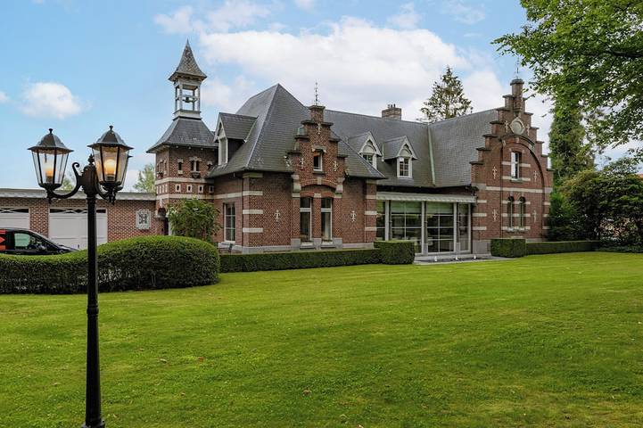 Maison de vacances pour 18 personnes, avec jacuzzi et piscine à Merelbeke