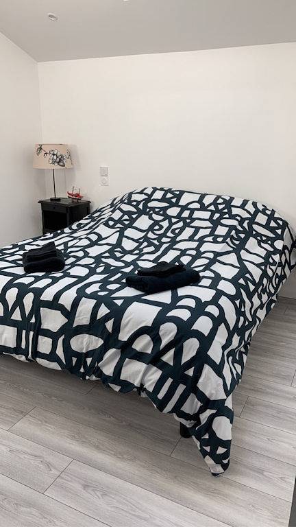 Gîte pour 6 personnes, avec terrasse et jardin dans Port de Saint-Vaast la Hougue - 4