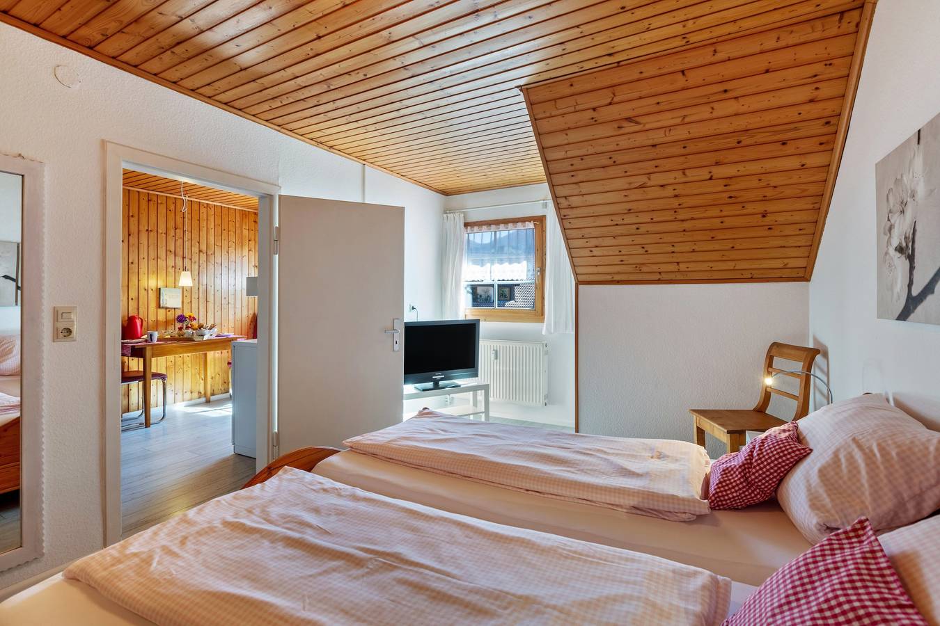 Zimmer 'Zimmer 2' mit gemeinsamer Terrasse, gemeinsamem Garten und Wi-Fi in Schönau im Schwarzwald, Südschwarzwald