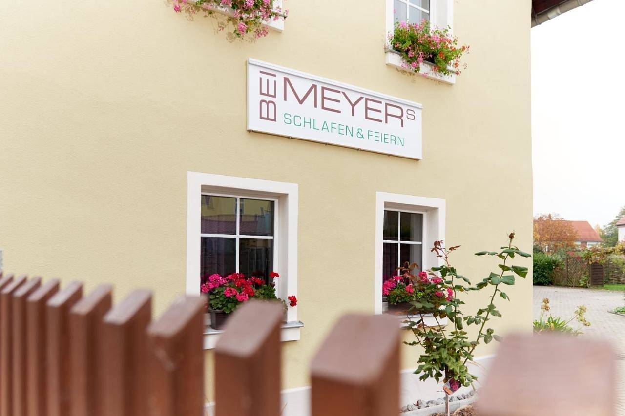 Bei Meyers Schlafen & Feiern in Leipziger Neuseenland